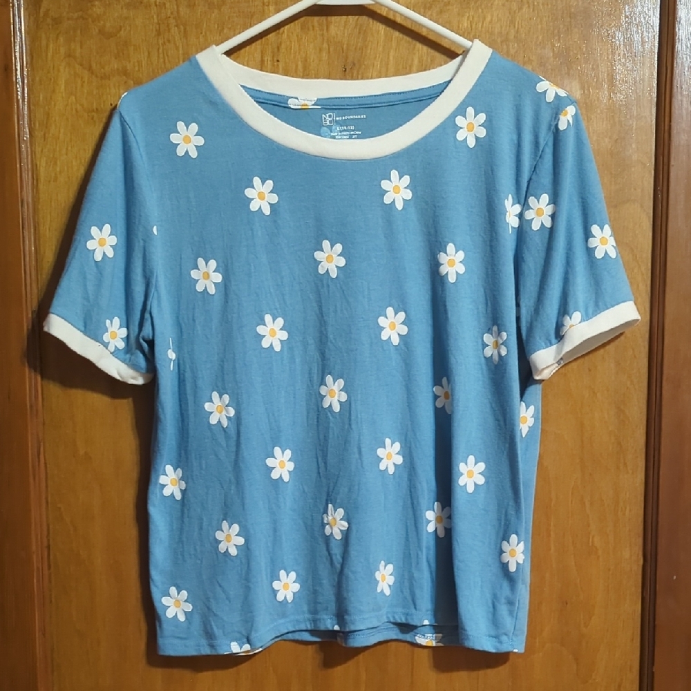 No Boundaries Blue Daisy Short Sleeve Tee